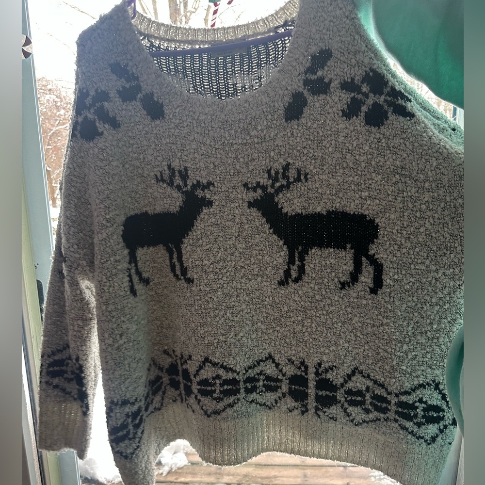 New worn once Ruff Hewn sweater.